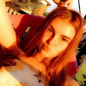 Meet your Posher, Leslie